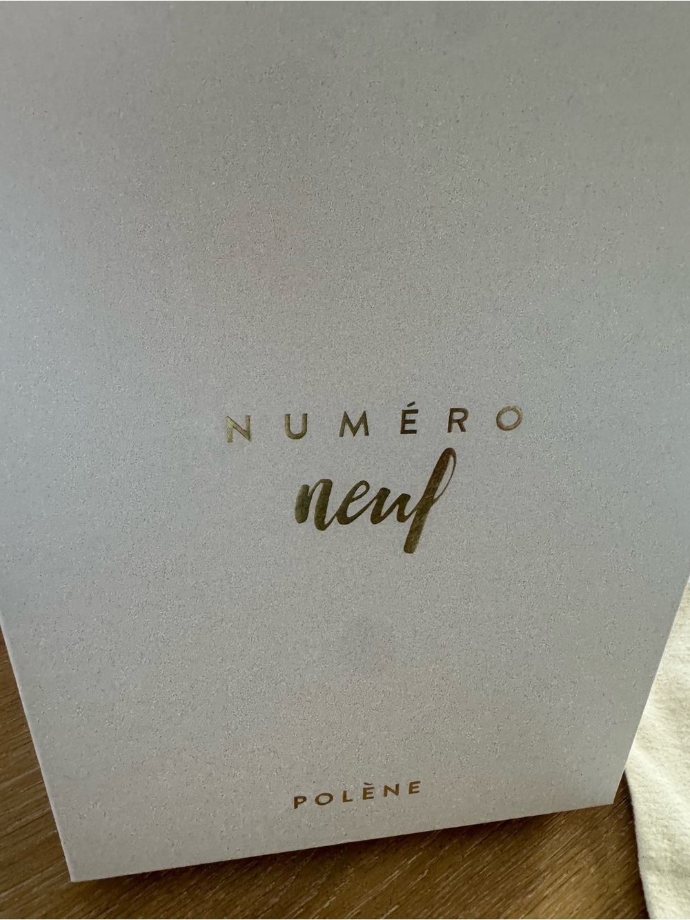 Polène Numéro Neuf
EDITION TEXTURED CHALK - Picture 3 of 4